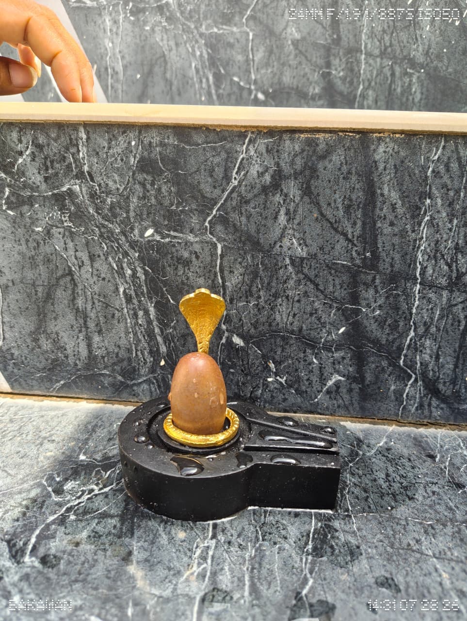 2 Inch Narmadeshwar Shivling with Flat Yoni Pitha — Russet Narmada Stone