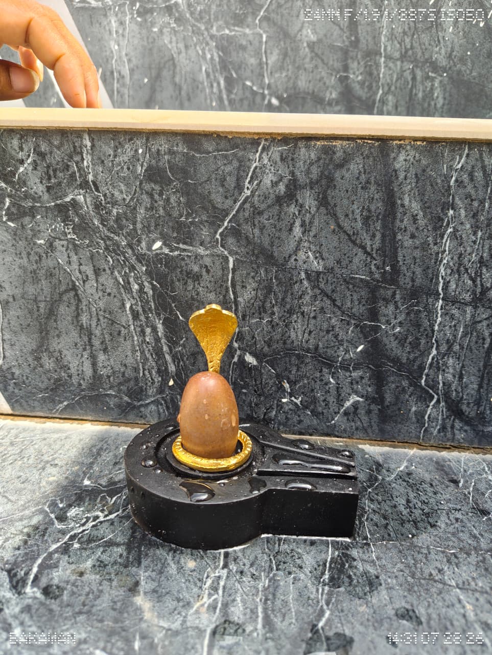 2 Inch Narmadeshwar Shivling with Flat Yoni Pitha — Russet Narmada Stone